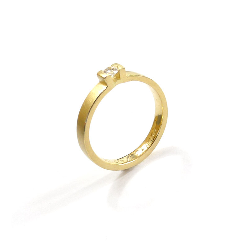 Ring_UpRight_YG750ººº_1